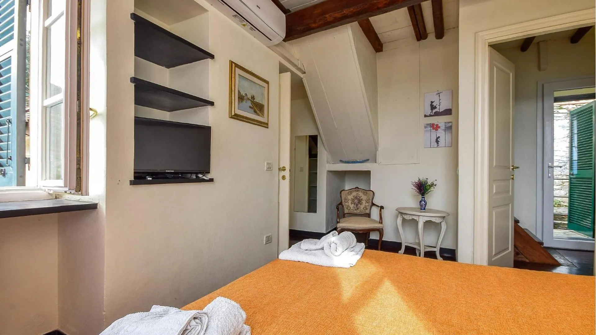 Stunning Apartment In Recco With Kitchen Italy