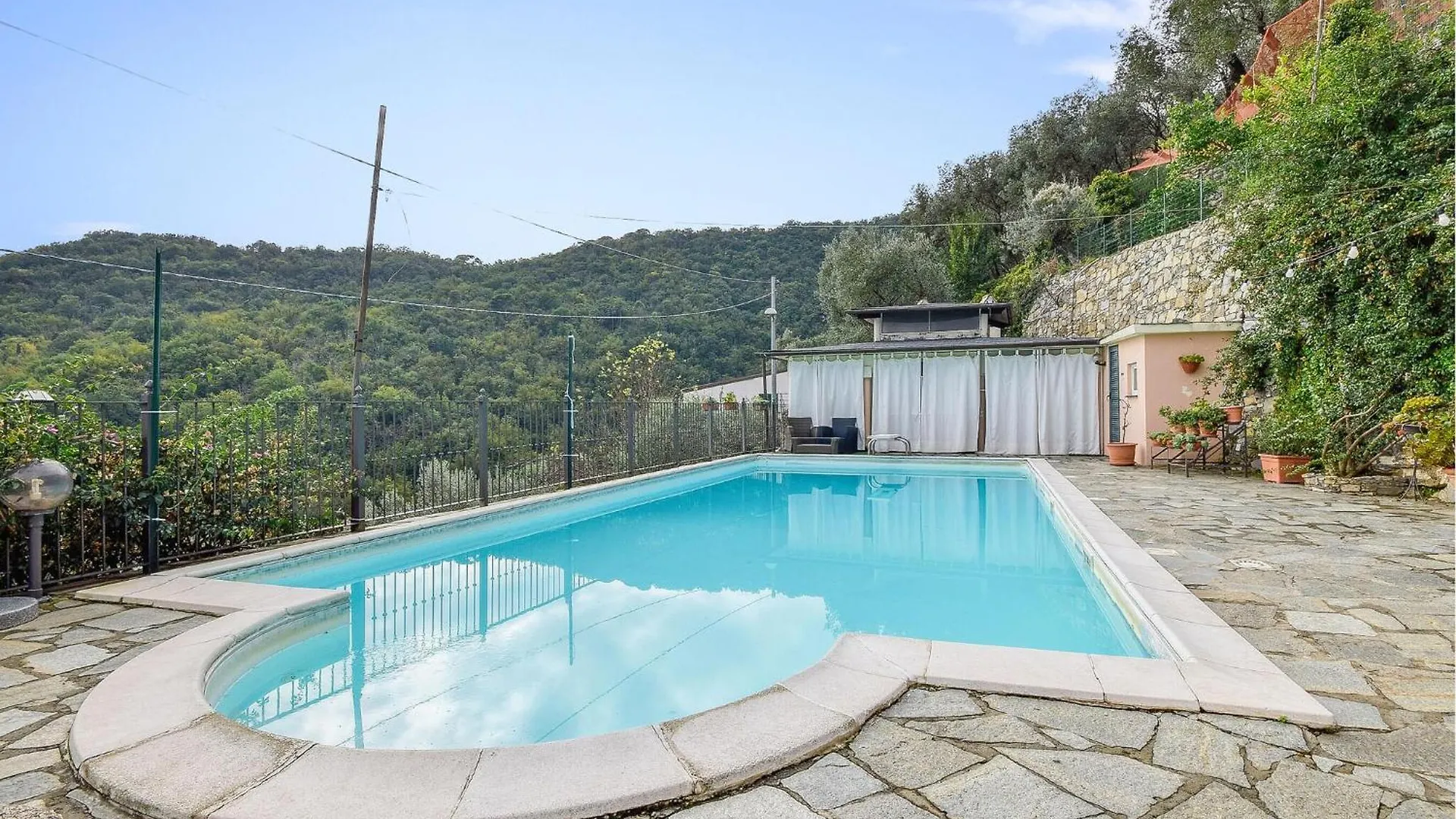 Stunning Apartment In Recco With Kitchen